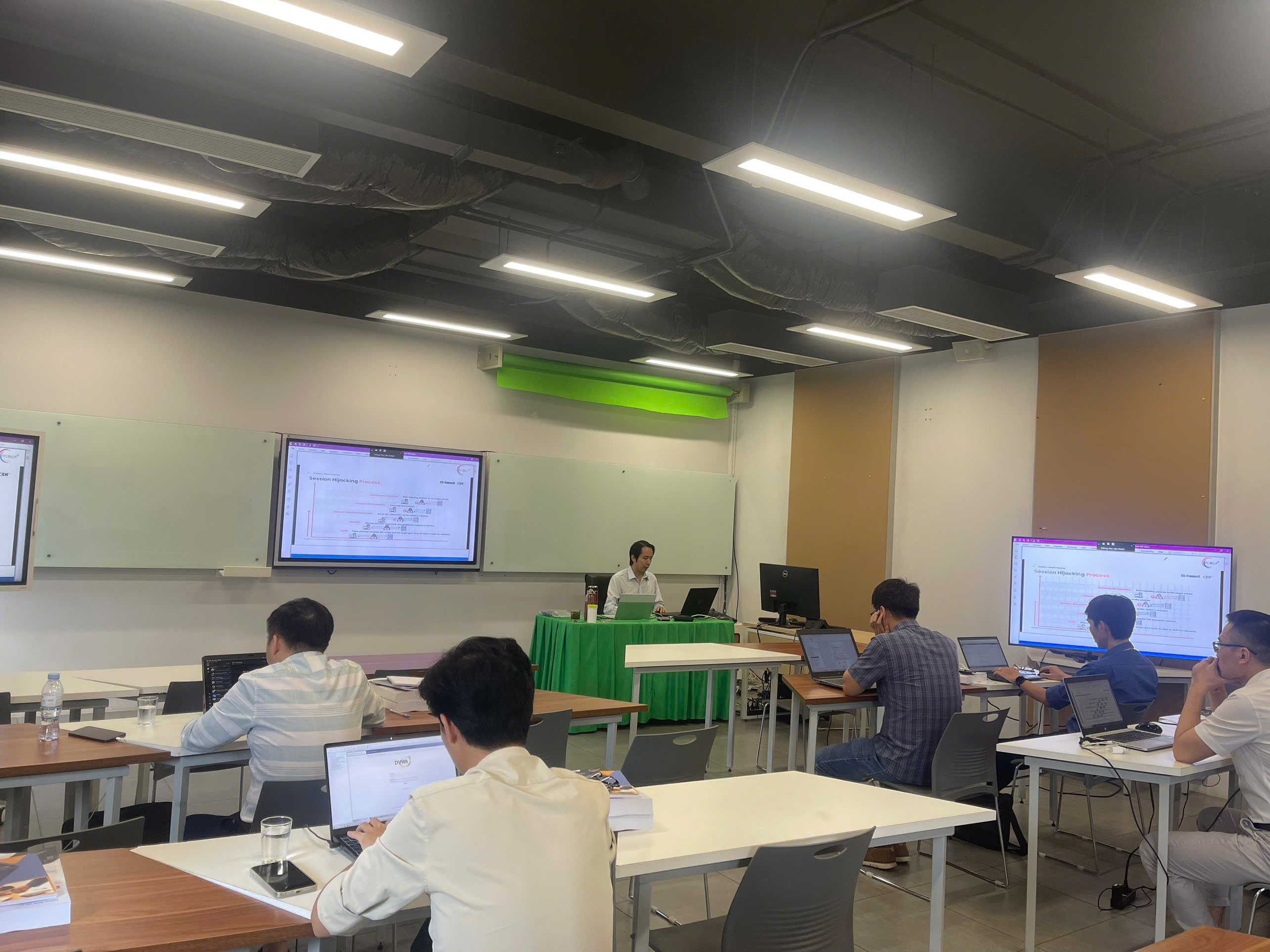 z7110238609044_28330b8e222c0807beac0195ae467ee9