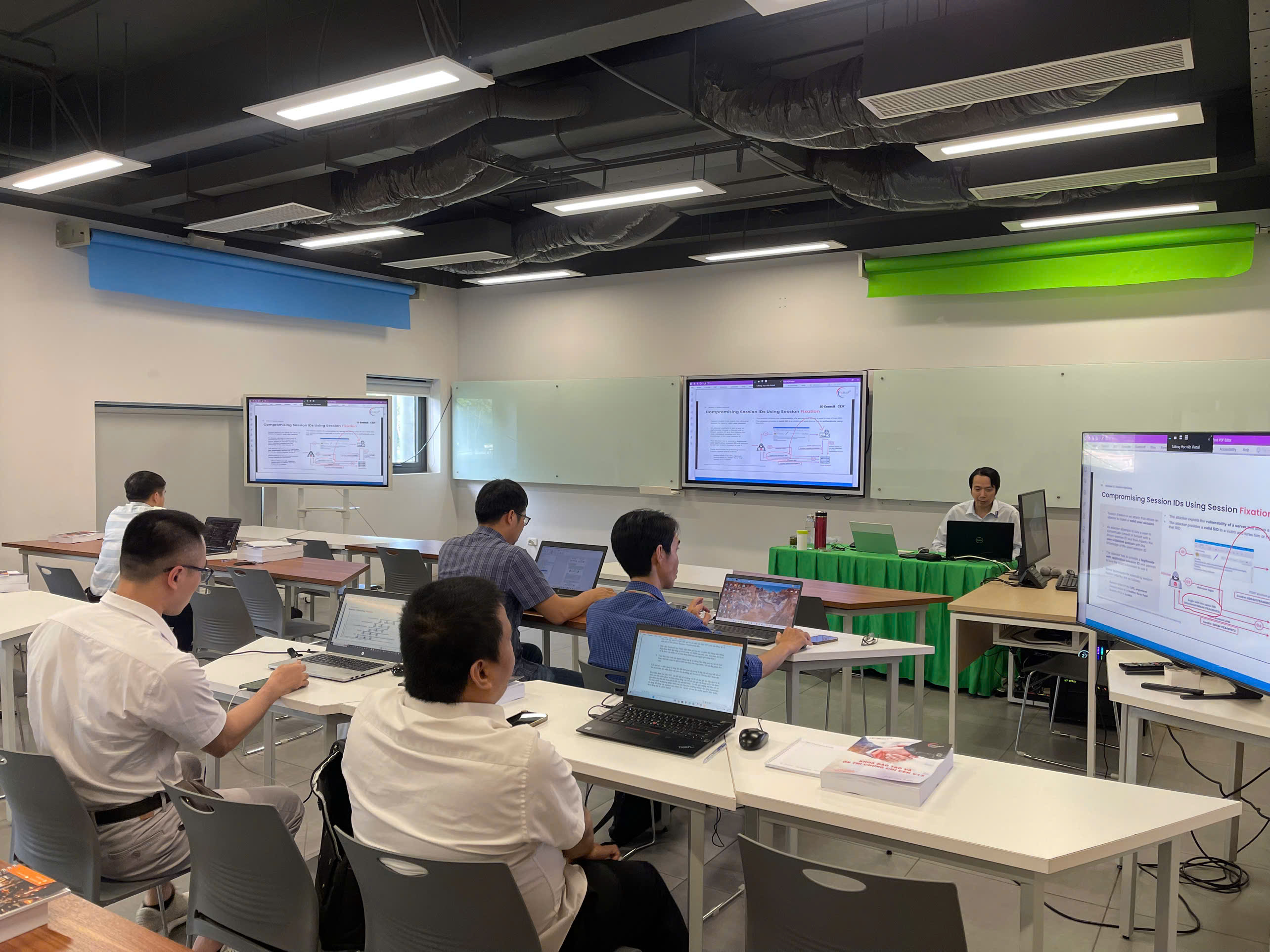 z7110238622665_a4065b20c1c26372d6f96f9b4ccbabcc