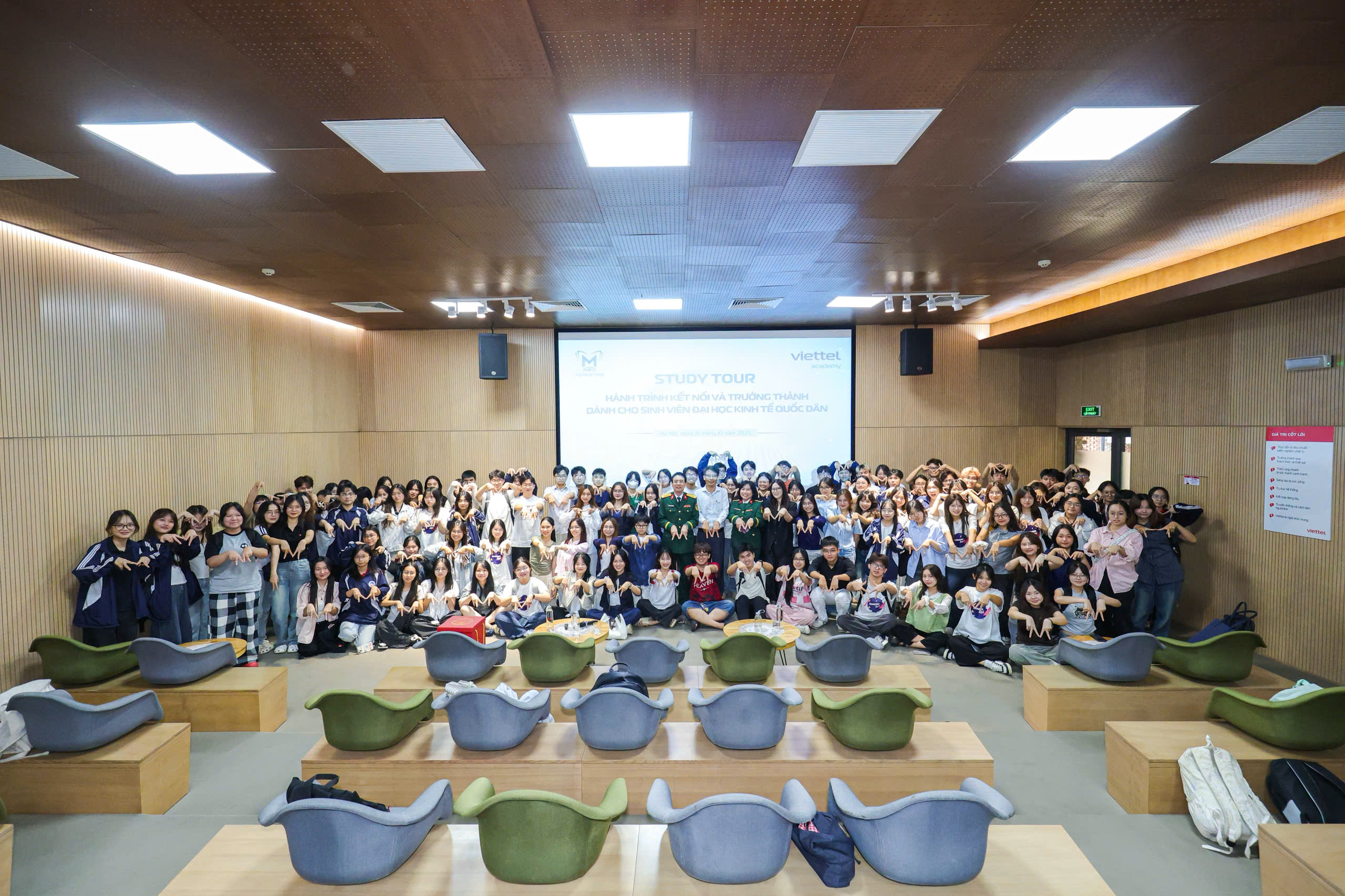 z7125986721181_7ec5d687b862a925e27fd6c78b16bd5c