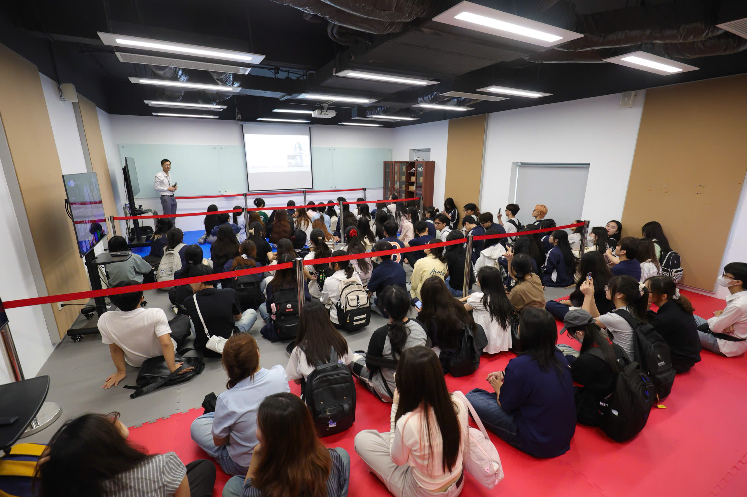 z7125986762232_bc0b703673c6ab91471d5c2b633fbfce