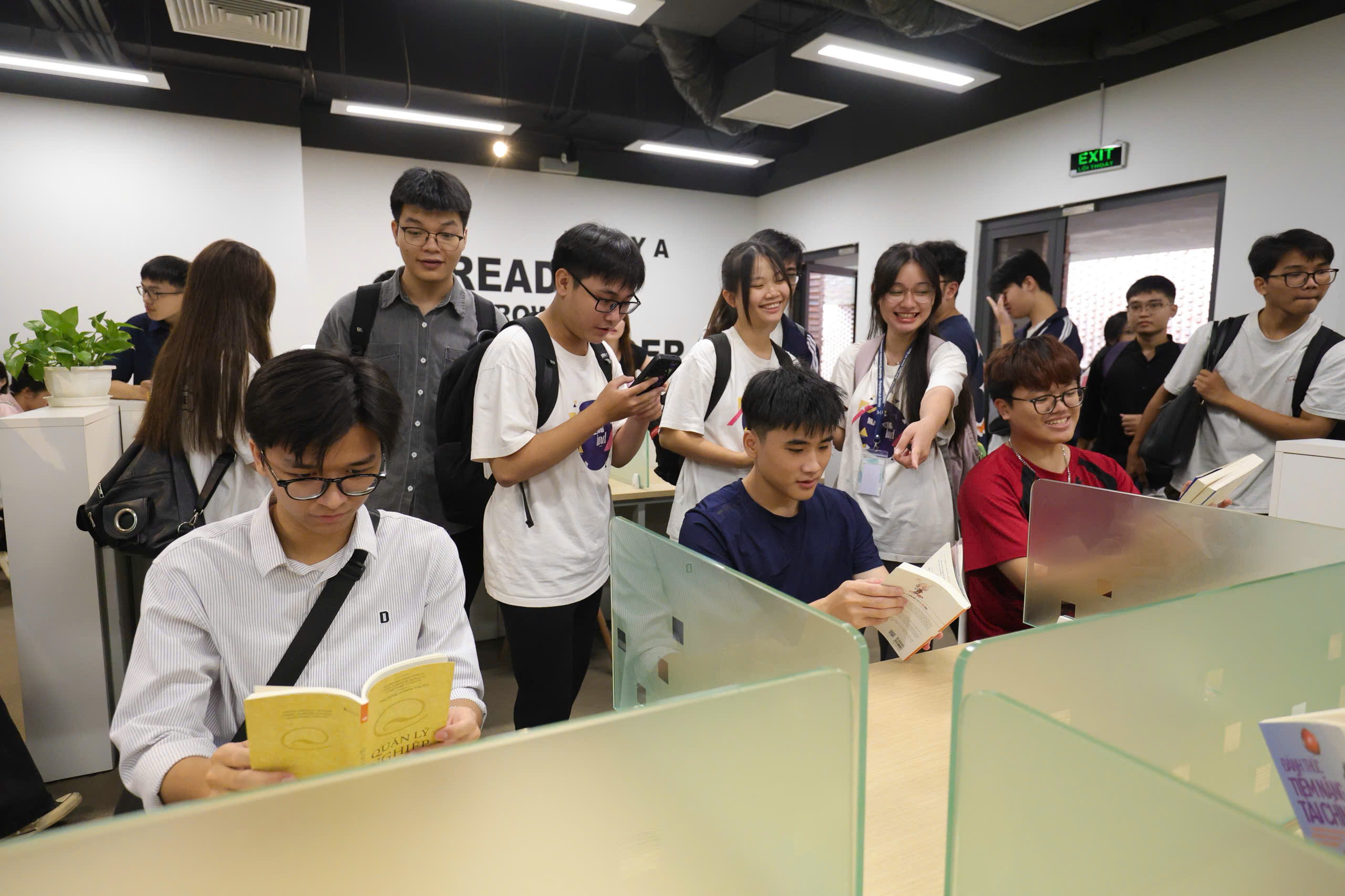 z7125986773665_27f2a96606af878df000343870b564a7